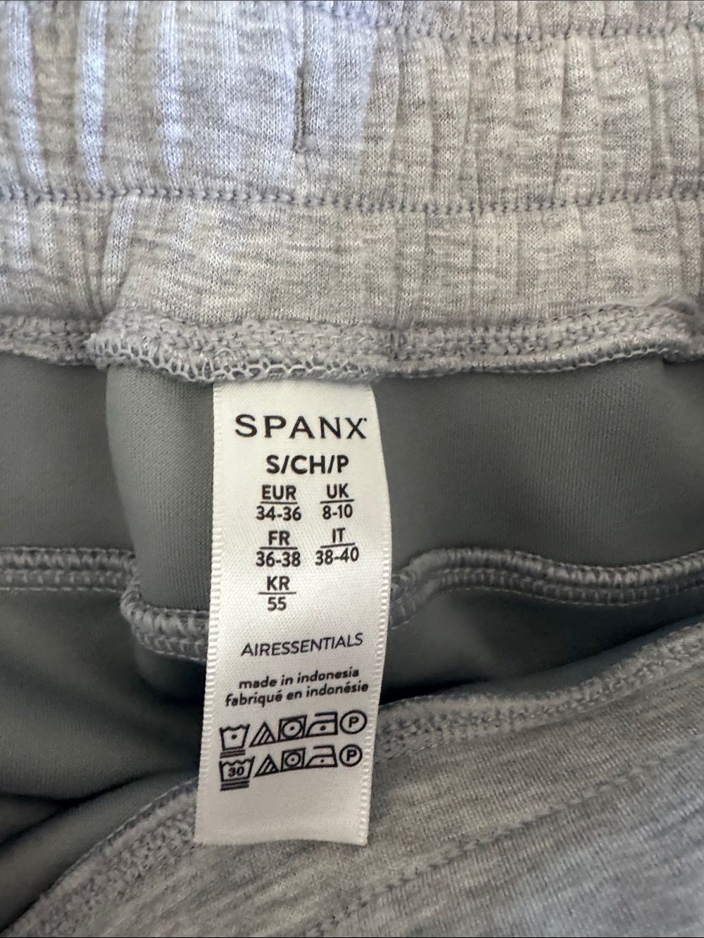 SPANX Women’s air essentials Light Gray Jogger - Picture 2 of 6